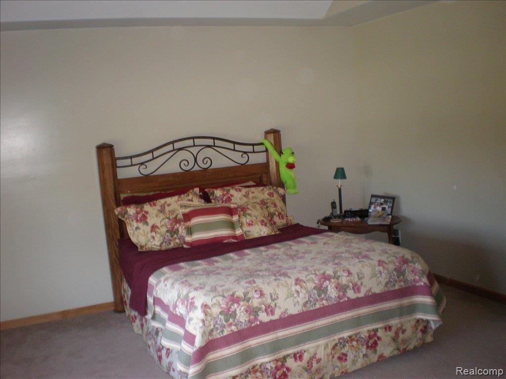 60488 Kittle Road Washington, MI 48094 - Photo 5 of 12 8-19 014