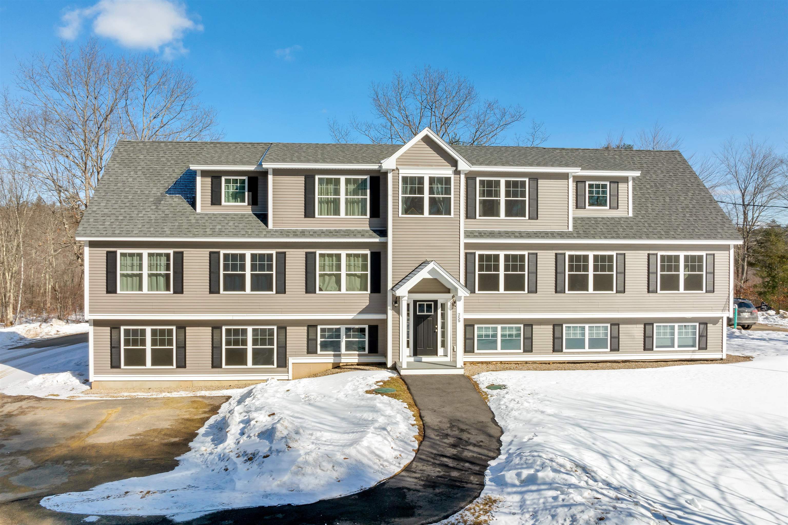 259 Stage Road, Unit 3 Nottingham, NH 03290 - Photo 1 of 36