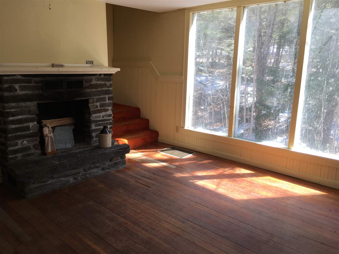 302 Strafford Road Tunbridge, VT 05077 - Photo 3 of 17