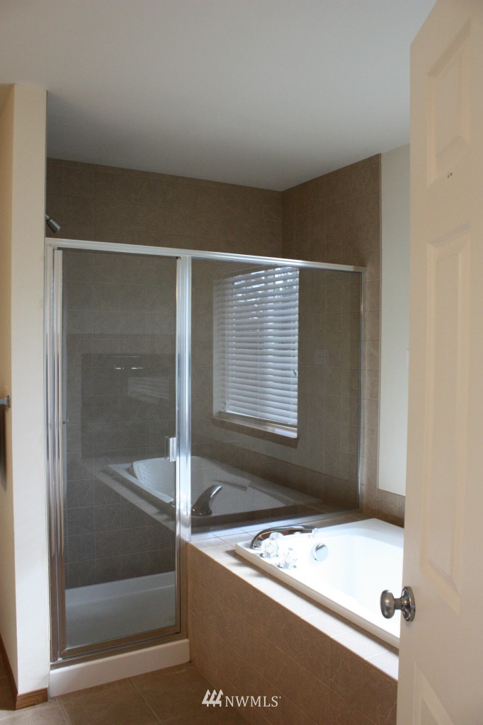 1721 Southeast 30th Place Renton, WA 98055 - Photo 13 of 19 Gallery Image 13