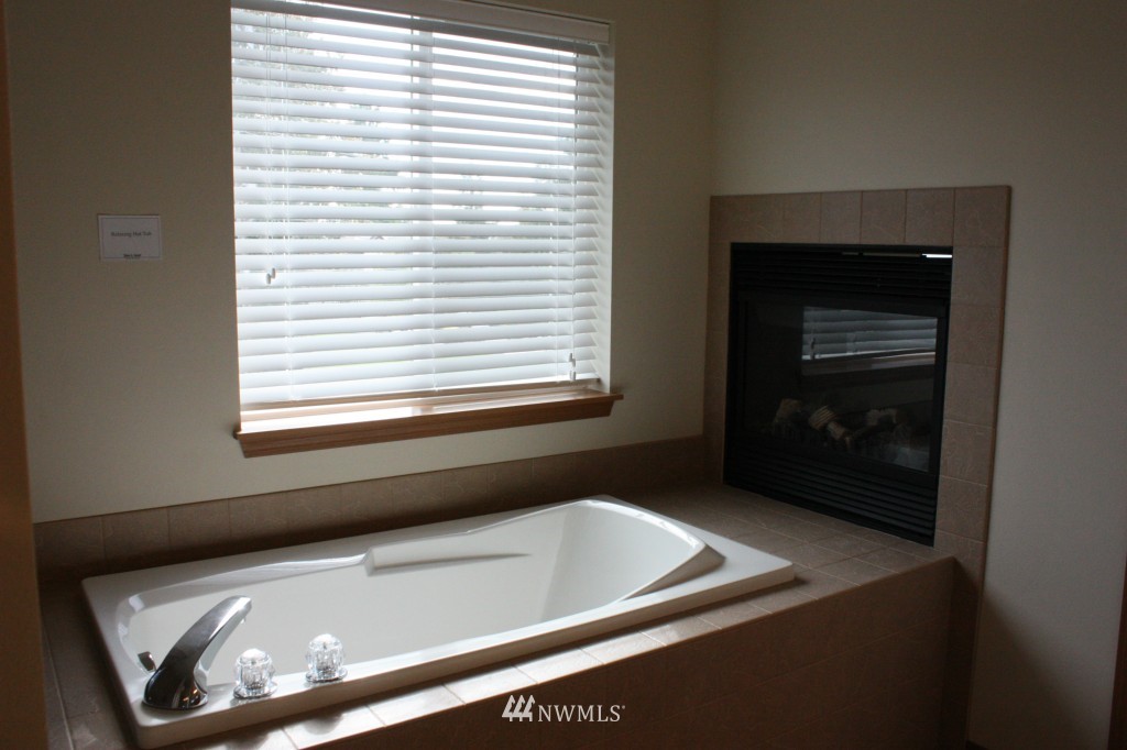 1721 Southeast 30th Place Renton, WA 98055 - Photo 14 of 19 Gallery Image 14