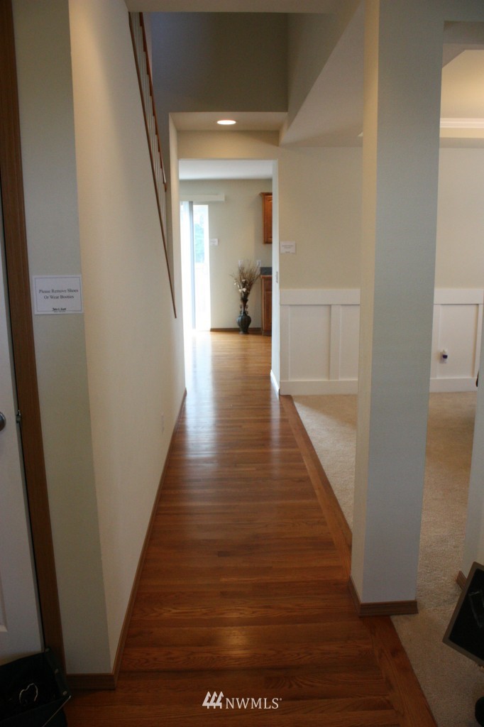 1721 Southeast 30th Place Renton, WA 98055 - Photo 7 of 19 Gallery Image 7