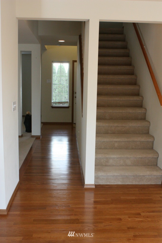 1721 Southeast 30th Place Renton, WA 98055 - Photo 8 of 19 Gallery Image 8