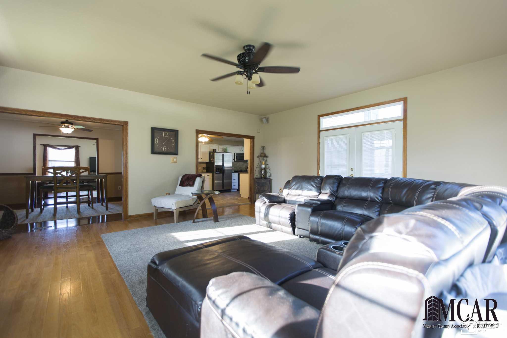 443 West Temperance Road Temperance, MI 48182 - Photo 14 of 22 Great Room