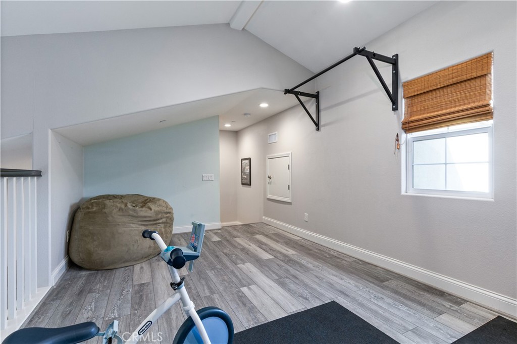 9354 Riberena Circle Atascadero, CA 93422 - Photo 35 of 47 a workspace with furniture and window