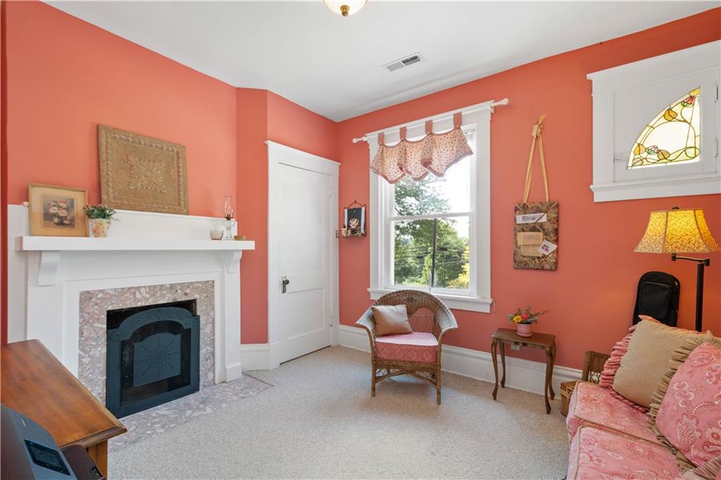 870 East McMurray Road Venetia, PA 15367 - Photo 17 of 25 Gallery Image 17