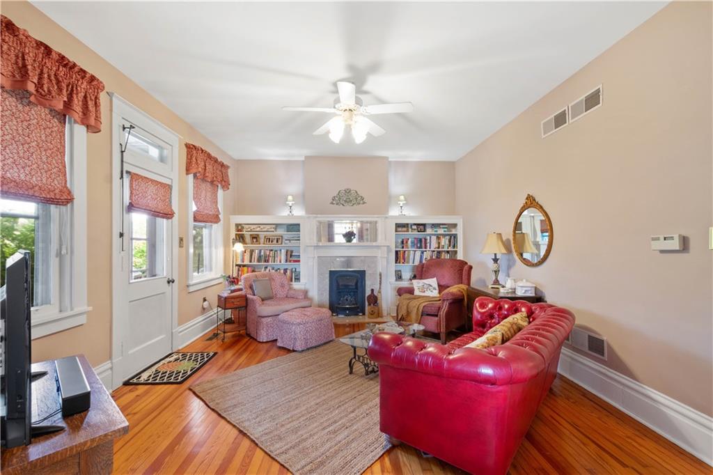 870 East McMurray Road Venetia, PA 15367 - Photo 8 of 25 Gallery Image 8
