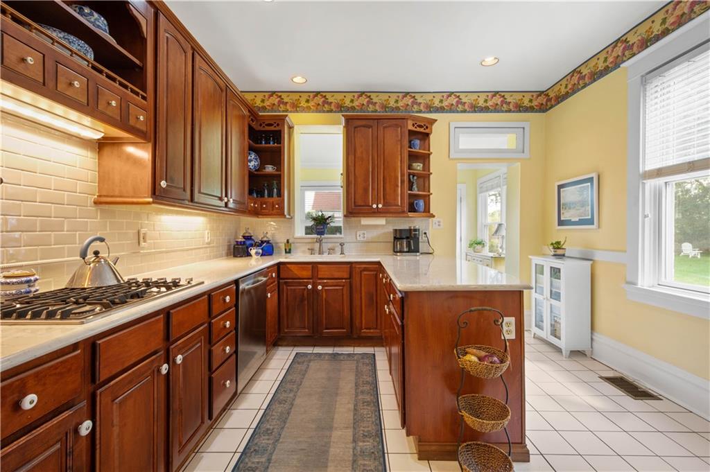 870 East McMurray Road Venetia, PA 15367 - Photo 9 of 25 Gallery Image 9
