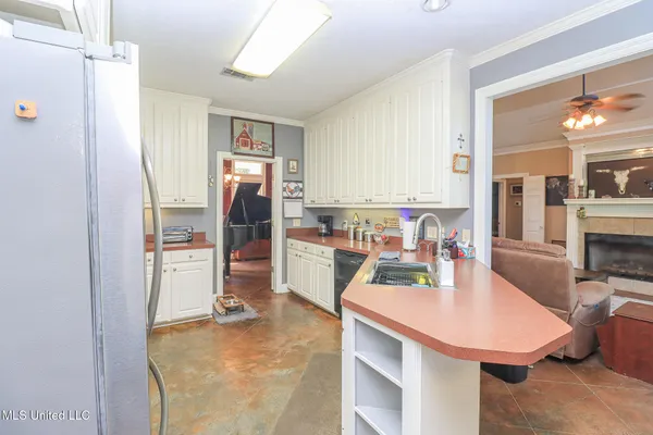 $327,000 | 1230 Misty Lane, Terry, MS 39170