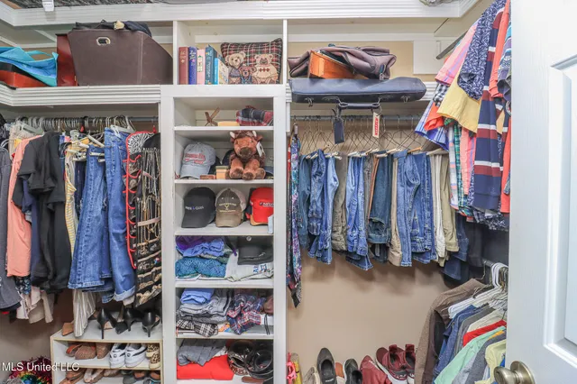 $327,000 | 1230 Misty Lane, Terry, MS 39170