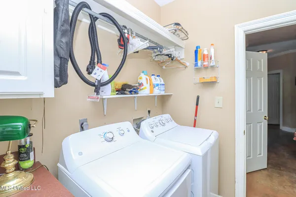 $327,000 | 1230 Misty Lane, Terry, MS 39170