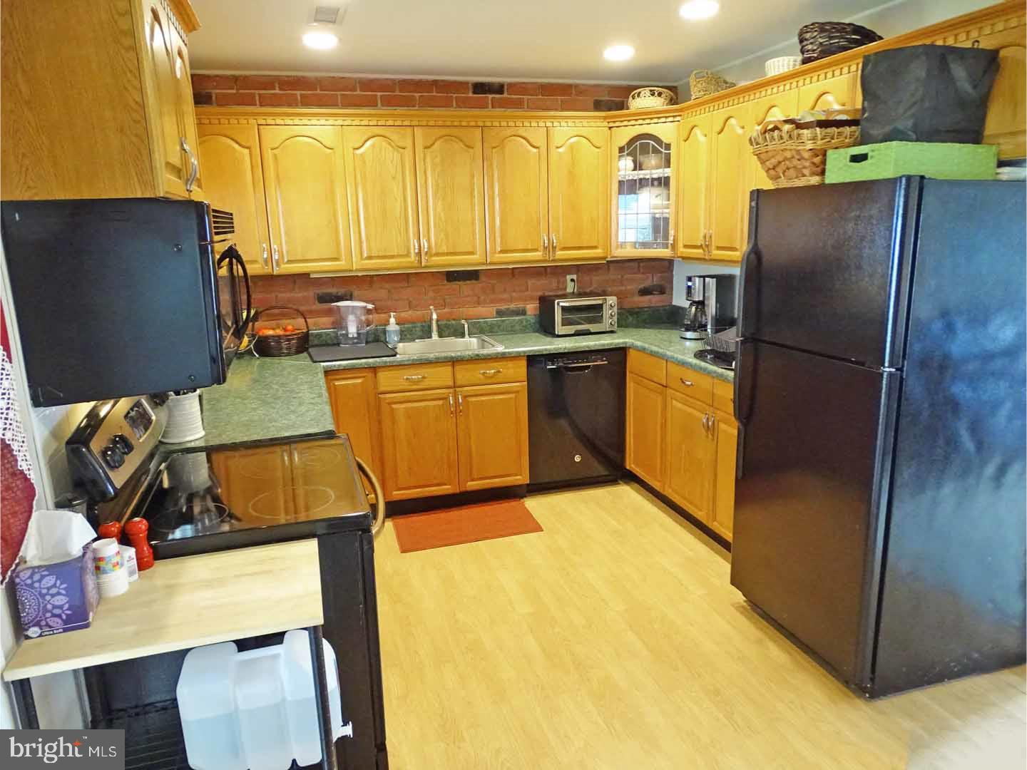 59 Harrow Road Levittown, PA 19056 - Photo 7 of 23 Kitchen