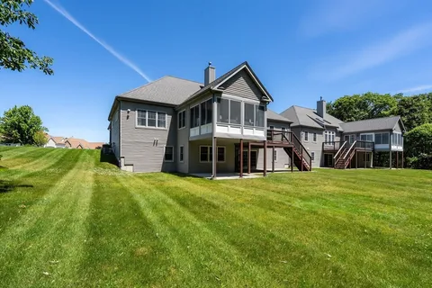 $1,199,000 | 894 Liberty Street, Unit 6, Braintree, MA 02184
