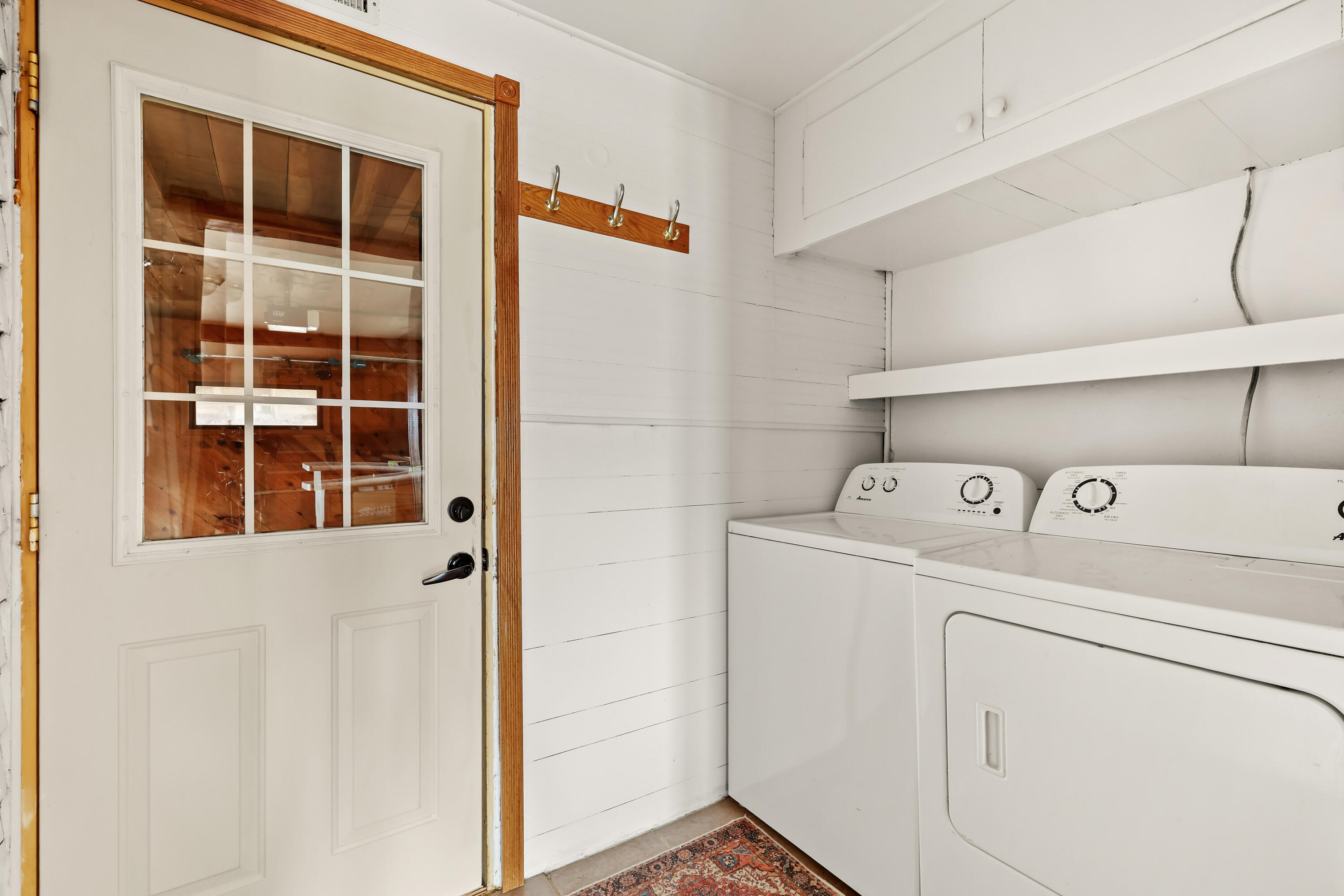 123 Main Street Genoa, WI 54632 - Photo 19 of 27 Laundry