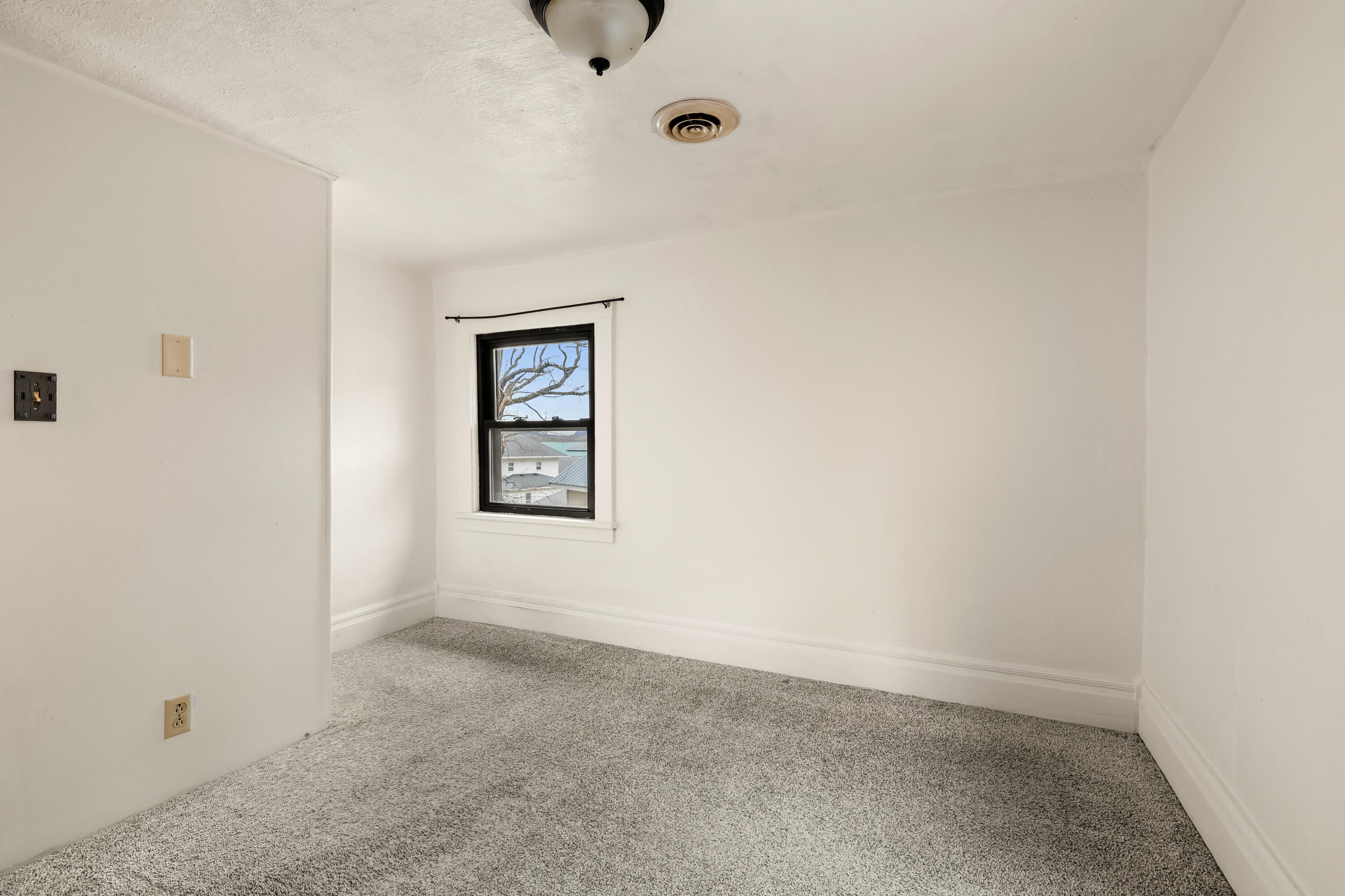 123 Main Street Genoa, WI 54632 - Photo 26 of 27 Bedroom 3