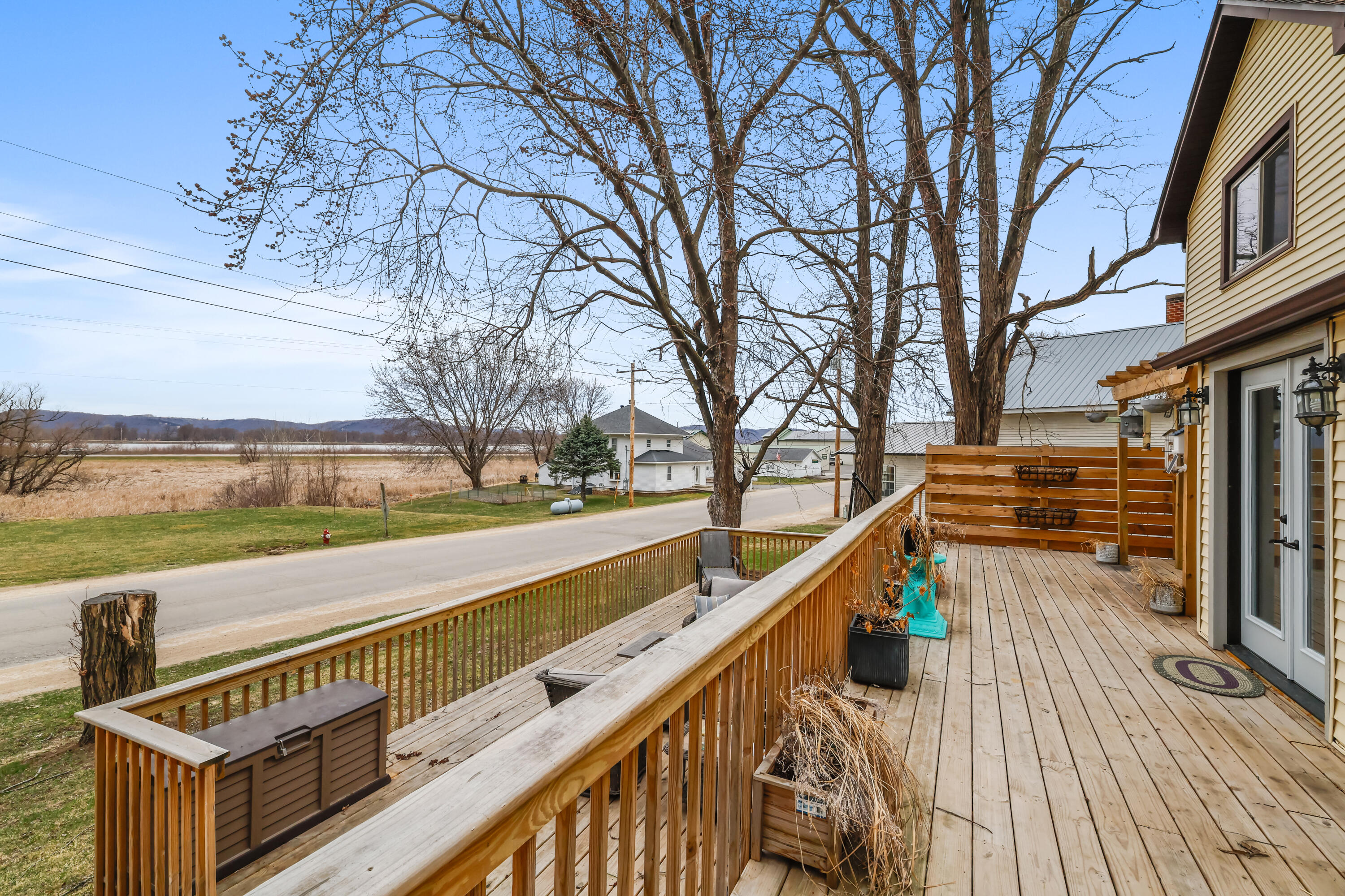 123 Main Street Genoa, WI 54632 - Photo 6 of 27 Two Tier Deck