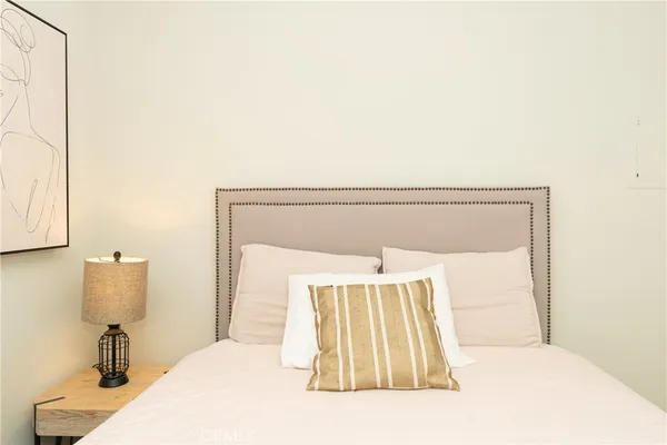 $695,000 | 306 Streamwood, Irvine, CA 92620