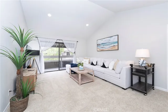 $715,000 | 306 Streamwood, Irvine, CA 92620