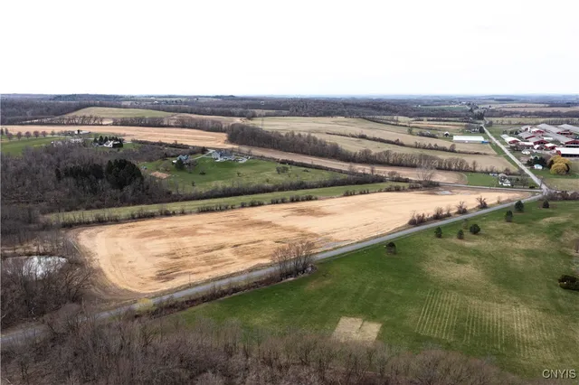 $349,900 | 692 Sheldon Road, Skaneateles, NY 13152