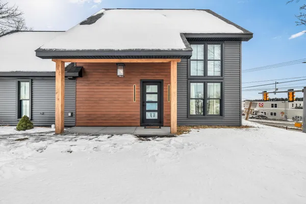 $524,900 | 3 Main Street, Bucksport, ME 04416