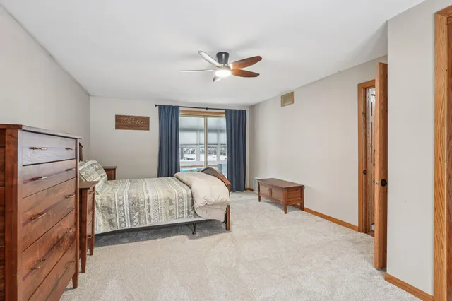 $350,000 | 10047 North Meadow Lane, Mequon, WI 53092