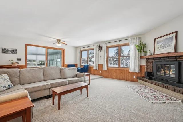 $350,000 | 10047 North Meadow Lane, Mequon, WI 53092