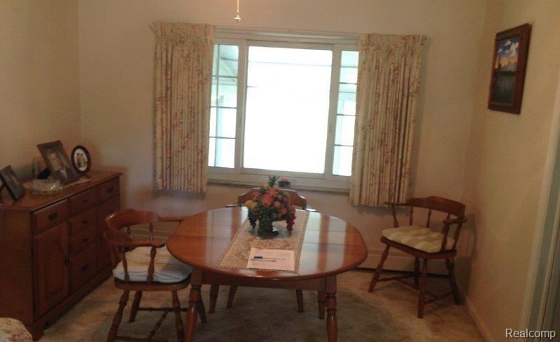 120 Chilson Road Howell, MI 48843 - Photo 4 of 8 1dining room.jpg