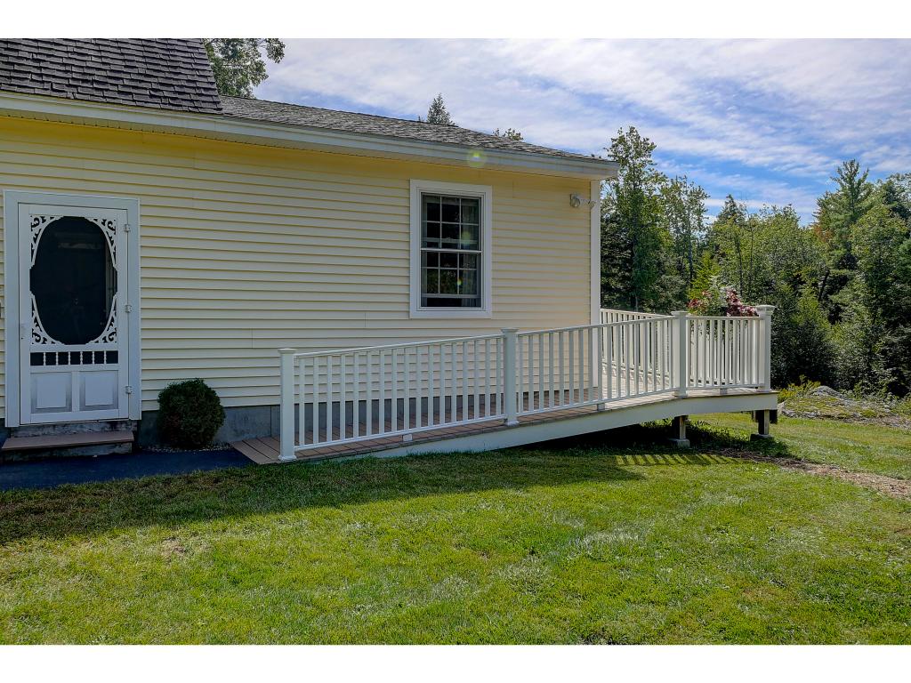 47 Cross Road Henniker, NH 03242 - Photo 9 of 36 Gallery Image 9