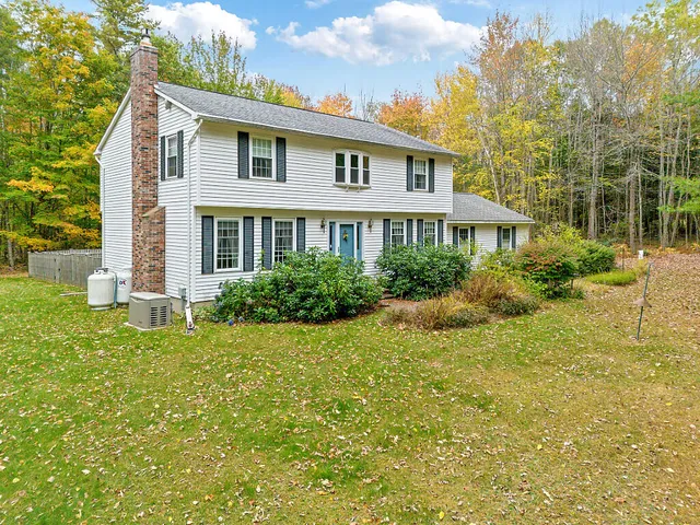 $489,000 | 42 Stoney Acres Road, Pittston, ME 04345