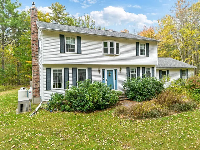 $489,000 | 42 Stoney Acres Road, Pittston, ME 04345