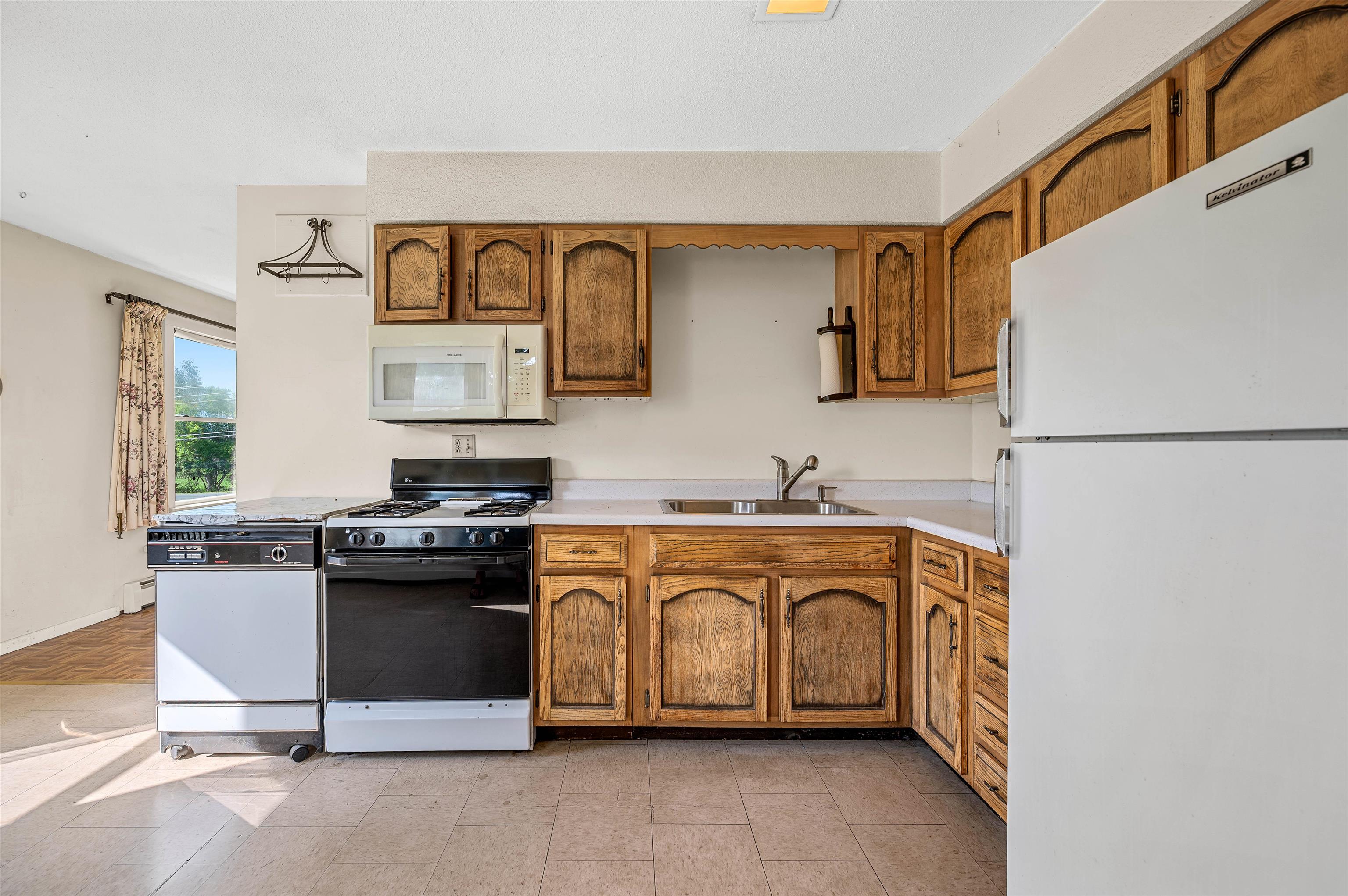 2480 East Warren Road Waitsfield, VT 05673 - Photo 2 of 37