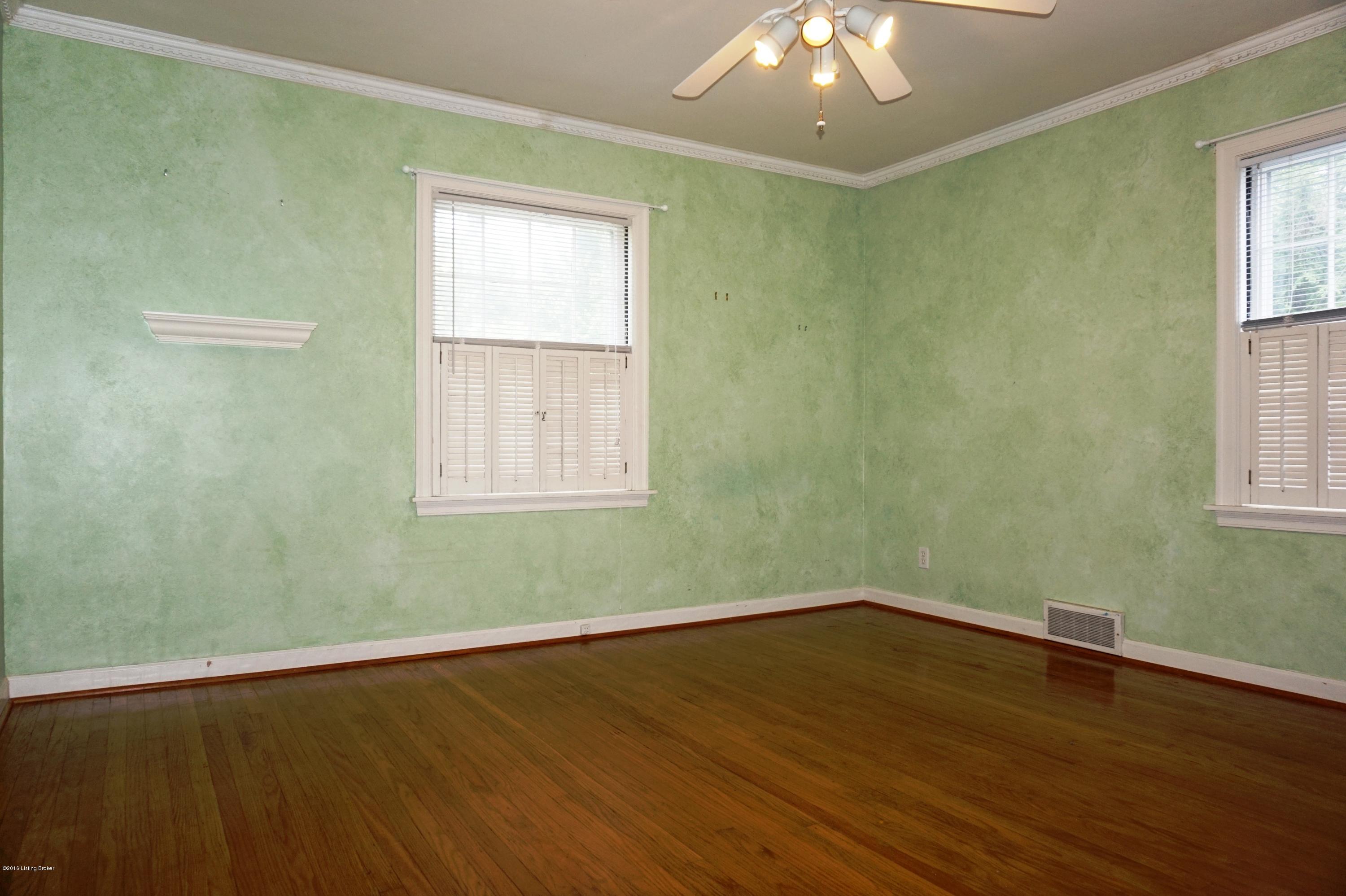 311 Tyne Road Louisville, KY 40207 - Photo 19 of 38 DSC08417