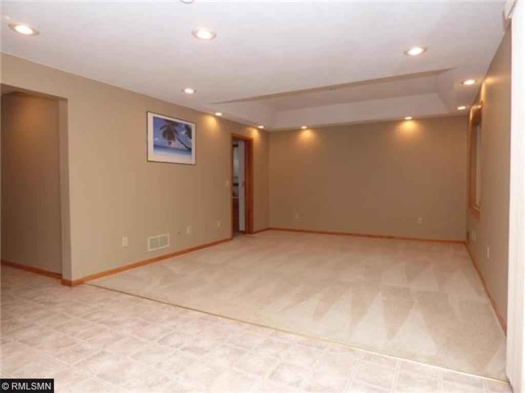 6191 Falcon Ridge Trail Apple Valley, MN 55124 - Photo 19 of 24 Gallery Image 19