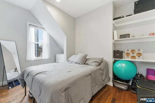 $849,000 | 554 Kingsland Avenue, Lyndhurst, NJ 07071