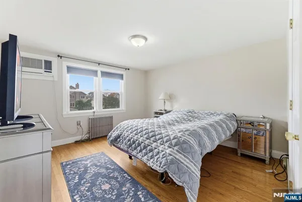 $849,000 | 554 Kingsland Avenue, Lyndhurst, NJ 07071