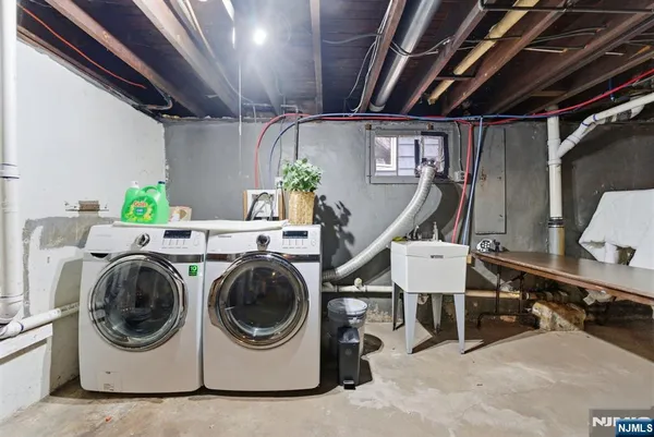 $849,000 | 554 Kingsland Avenue, Lyndhurst, NJ 07071