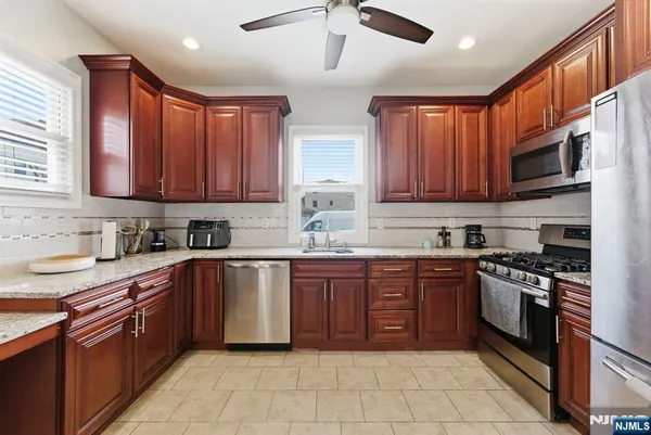 $849,000 | 554 Kingsland Avenue, Lyndhurst, NJ 07071