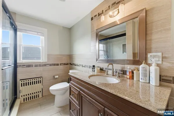 $849,000 | 554 Kingsland Avenue, Lyndhurst, NJ 07071