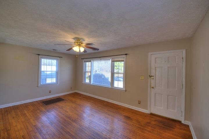 252 River Road Waynesboro, VA 22980 - Photo 4 of 23 Gallery Image 4