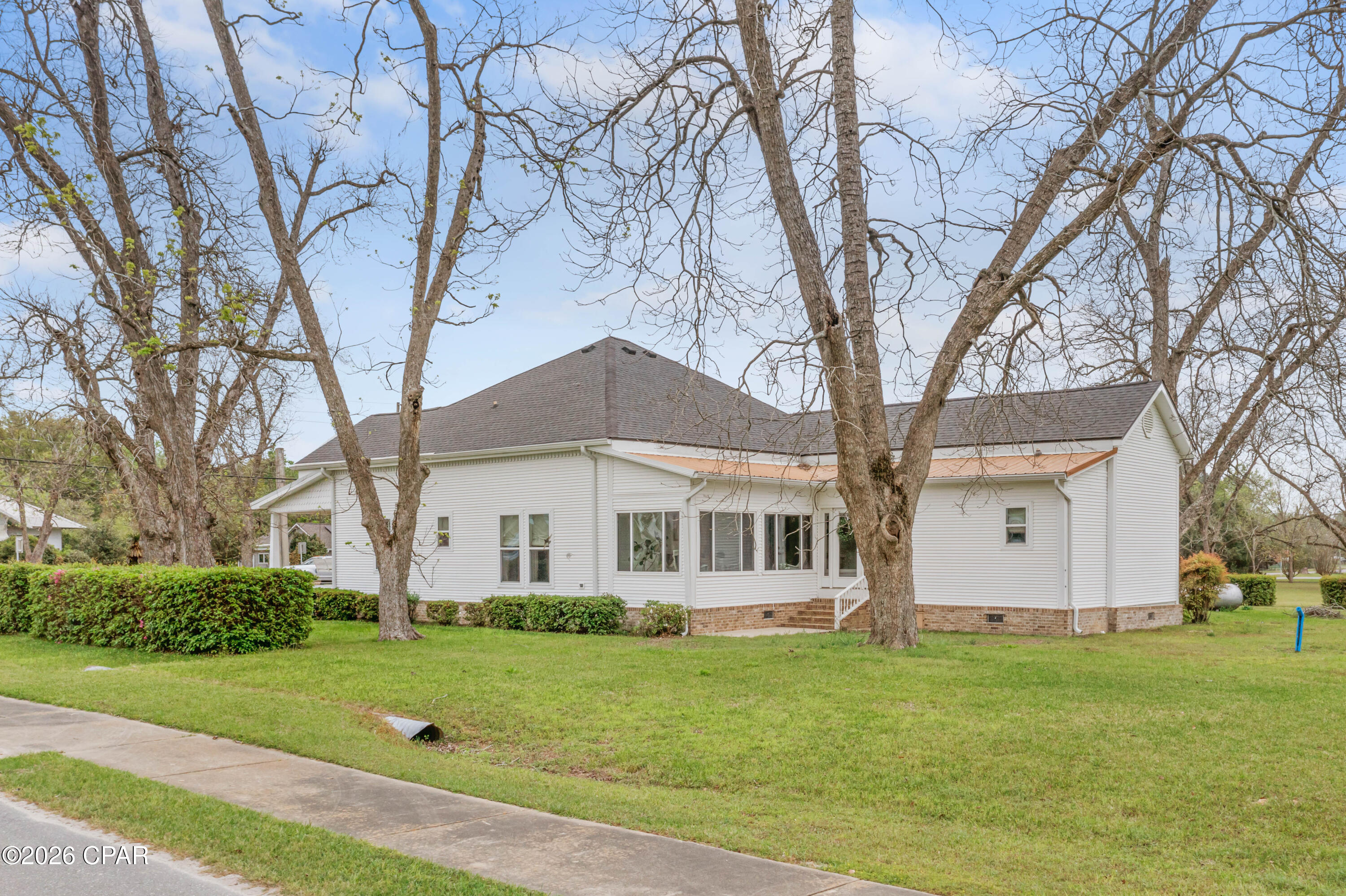 5349 10th Street Malone, FL 32445 - Photo 3 of 44
