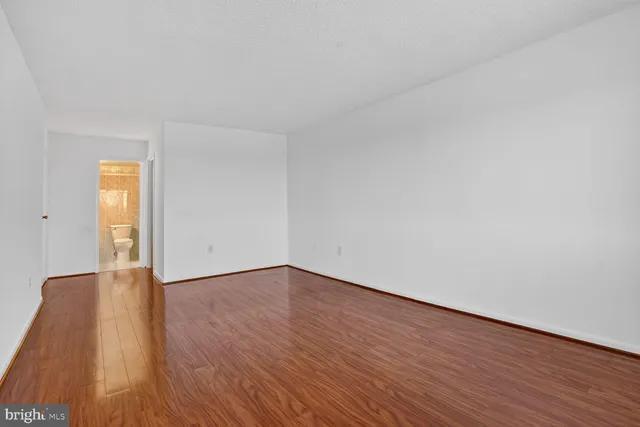 $325,000 | 200 North Pickett Street, Unit 1513, Alexandria, VA 22304