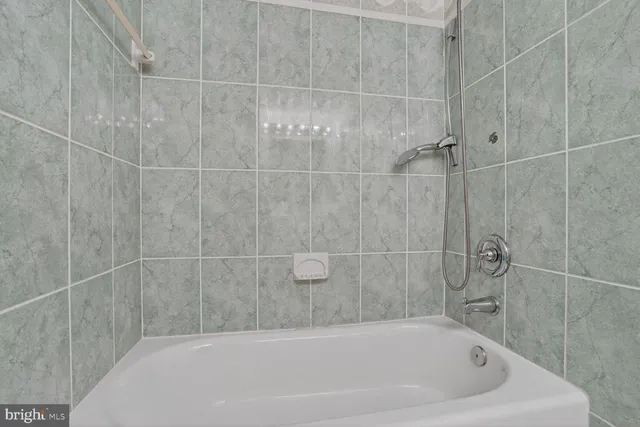 $325,000 | 200 North Pickett Street, Unit 1513, Alexandria, VA 22304