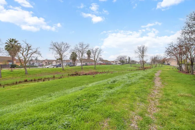 $695,000 | 8545 Dewberry Way, Elk Grove, CA 95624