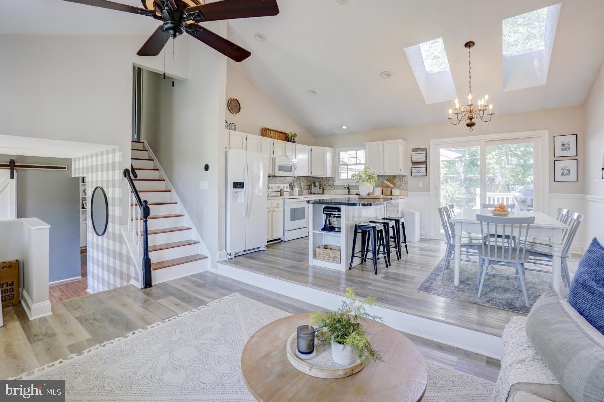 17 Braxton Drive Sterling, VA 20165 - Photo 30 of 30 Open floor plan w/ so much natural light