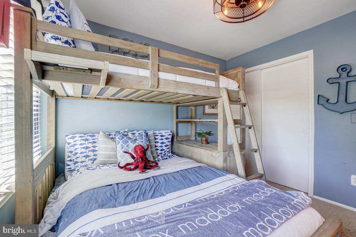 17 Braxton Drive Sterling, VA 20165 - Photo 18 of 30 Bedroom #3