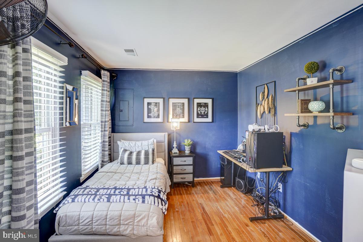 17 Braxton Drive Sterling, VA 20165 - Photo 21 of 30 Bedroom #4 on Main Level