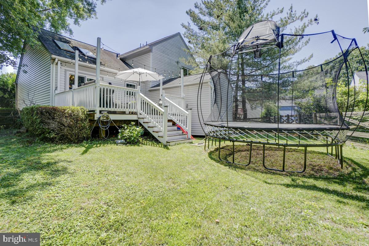 17 Braxton Drive Sterling, VA 20165 - Photo 26 of 30 Spacious Fenced Yard