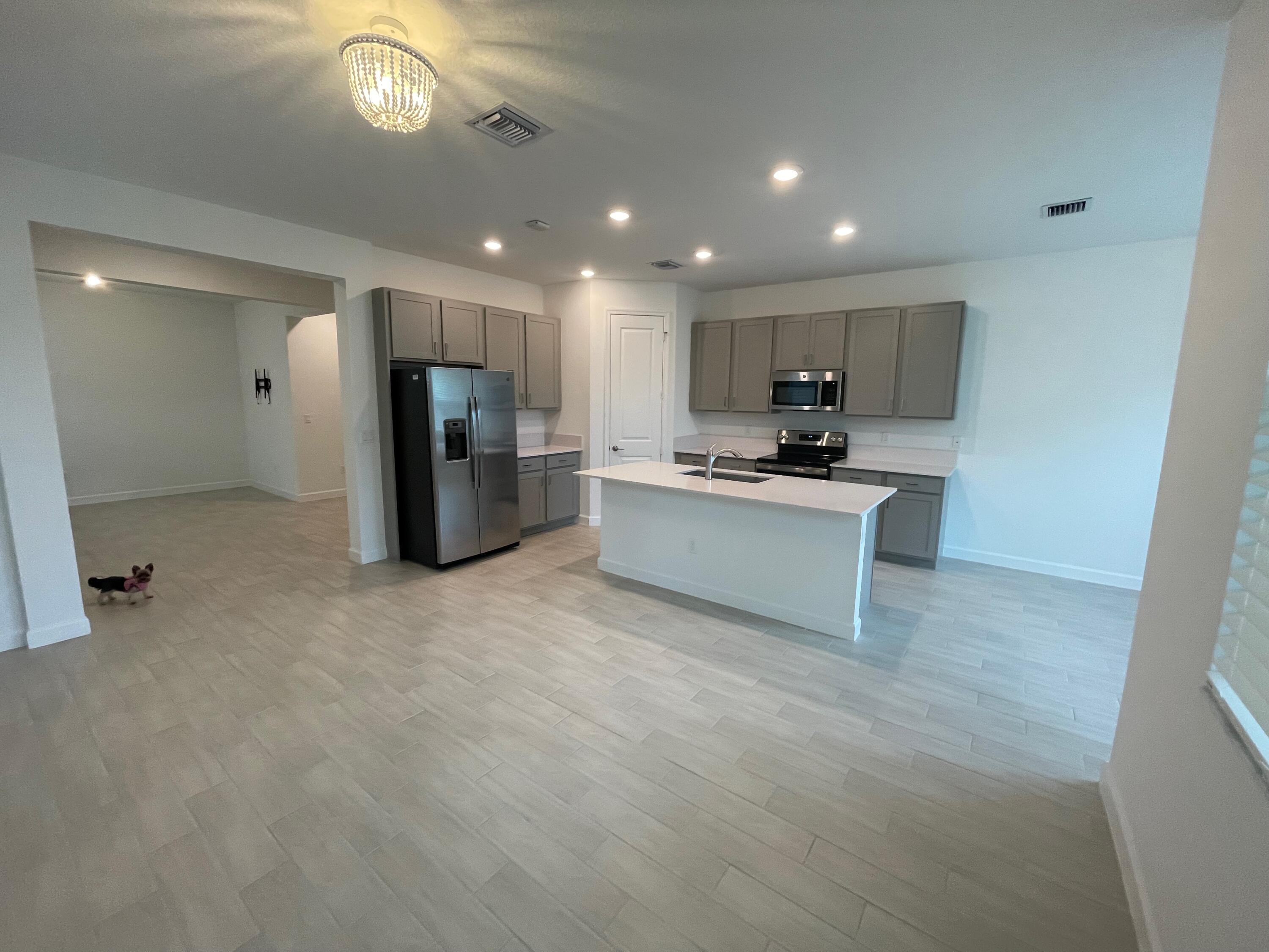 4981 Navali Drive Lake Worth, FL 33467 - Photo 7 of 37 IMG_4764 (1)