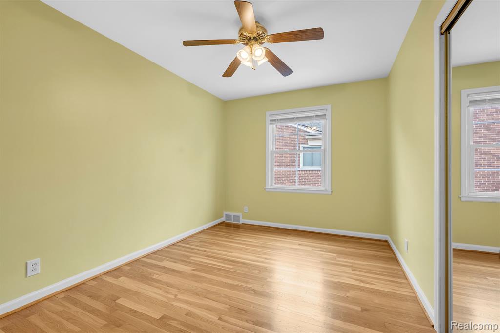 857 Harcourt Road Grosse Pointe, MI 48230 - Photo 18 of 33