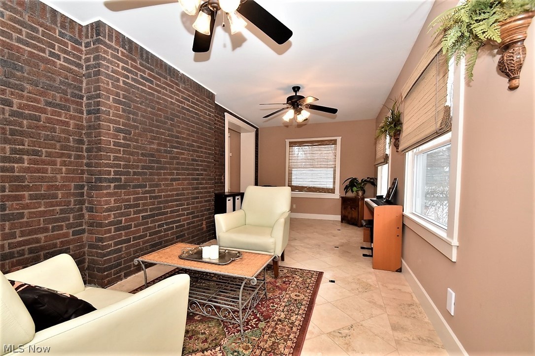 1654 Compton Road Cleveland, OH 44118 - Photo 8 of 34